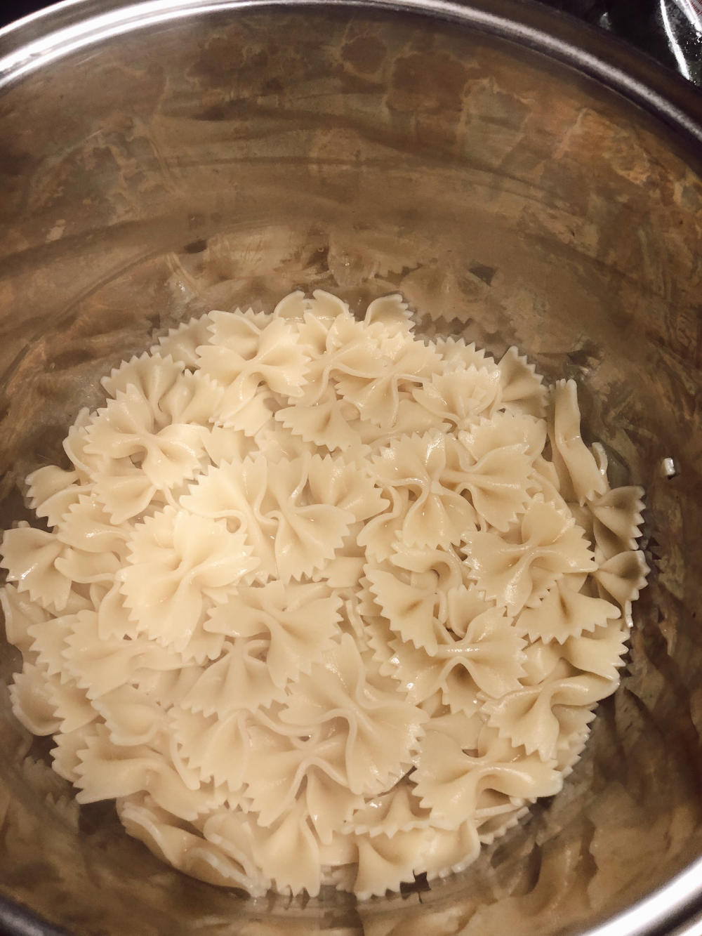 Step 1 for Creamy spinach artichoke pasta